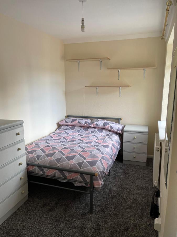 Spacious, Sleeps 17, 3 Bathrooms, Parking, Mansfield Exteriör bild