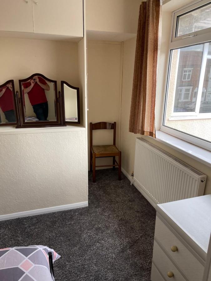 Spacious, Sleeps 17, 3 Bathrooms, Parking, Mansfield Exteriör bild