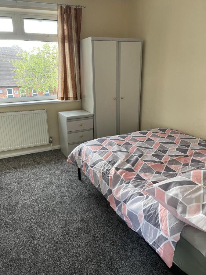 Spacious, Sleeps 17, 3 Bathrooms, Parking, Mansfield Exteriör bild