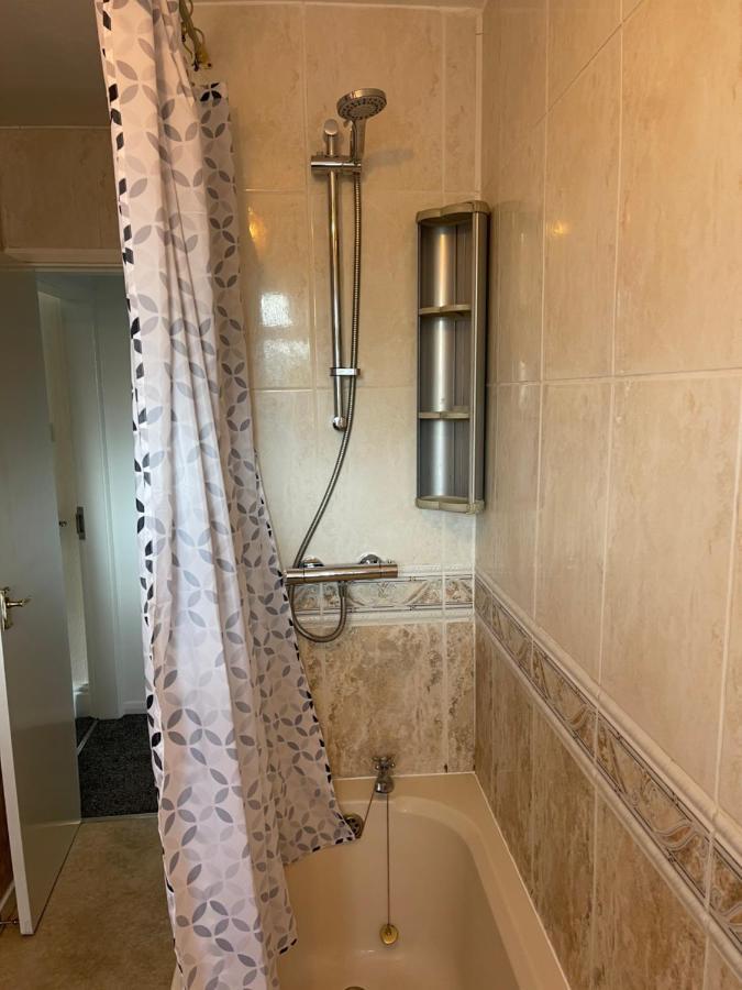 Spacious, Sleeps 17, 3 Bathrooms, Parking, Mansfield Exteriör bild