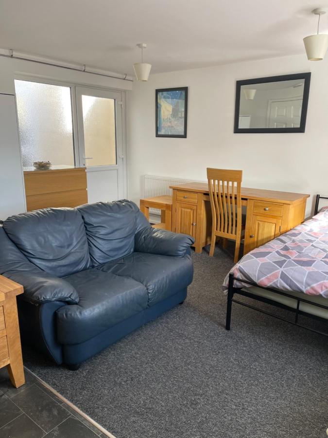 Spacious, Sleeps 17, 3 Bathrooms, Parking, Mansfield Exteriör bild