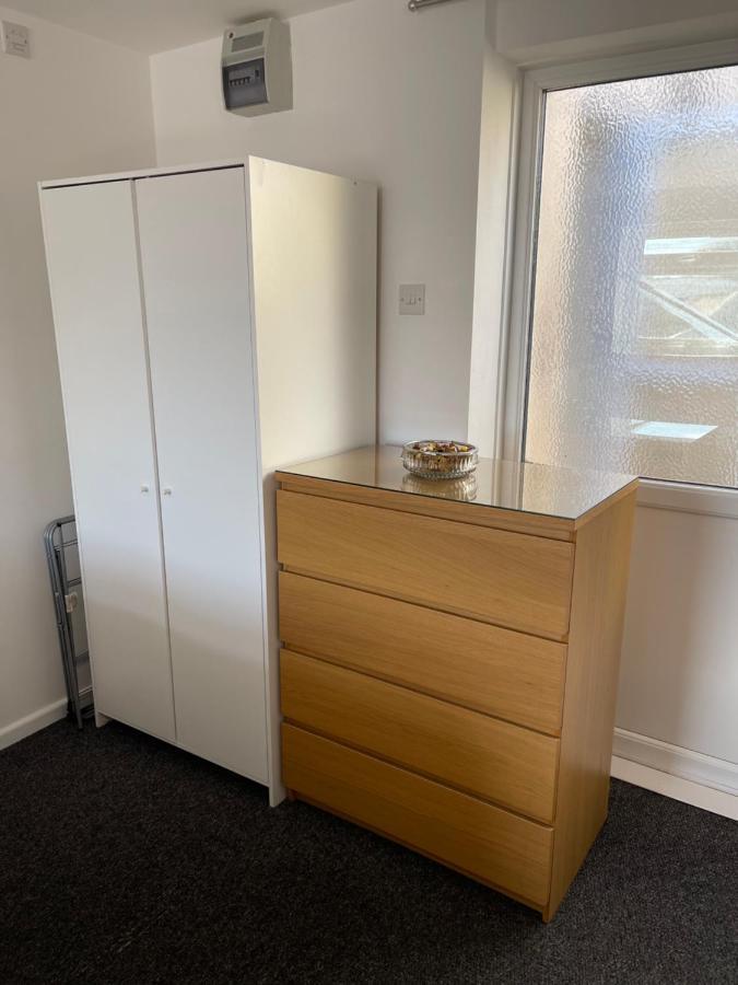 Spacious, Sleeps 17, 3 Bathrooms, Parking, Mansfield Exteriör bild