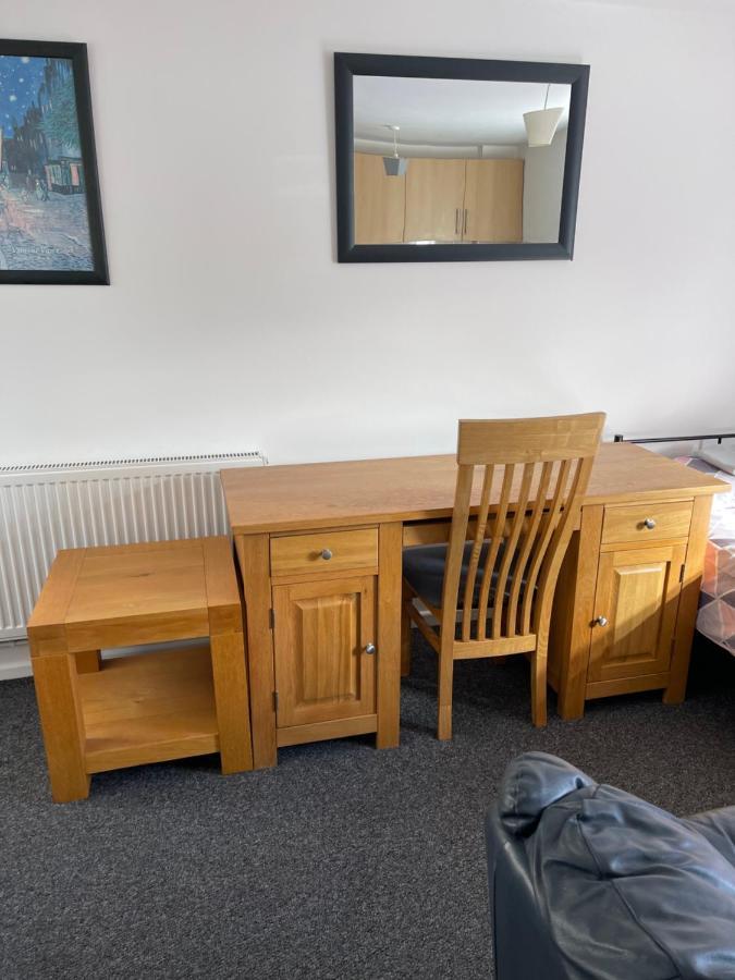 Spacious, Sleeps 17, 3 Bathrooms, Parking, Mansfield Exteriör bild