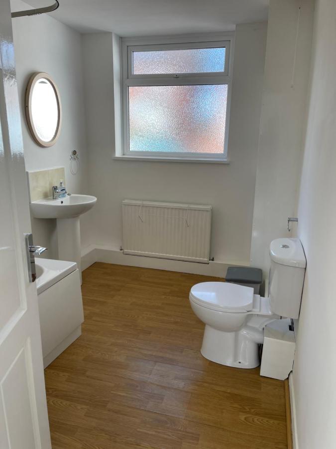 Spacious, Sleeps 17, 3 Bathrooms, Parking, Mansfield Exteriör bild